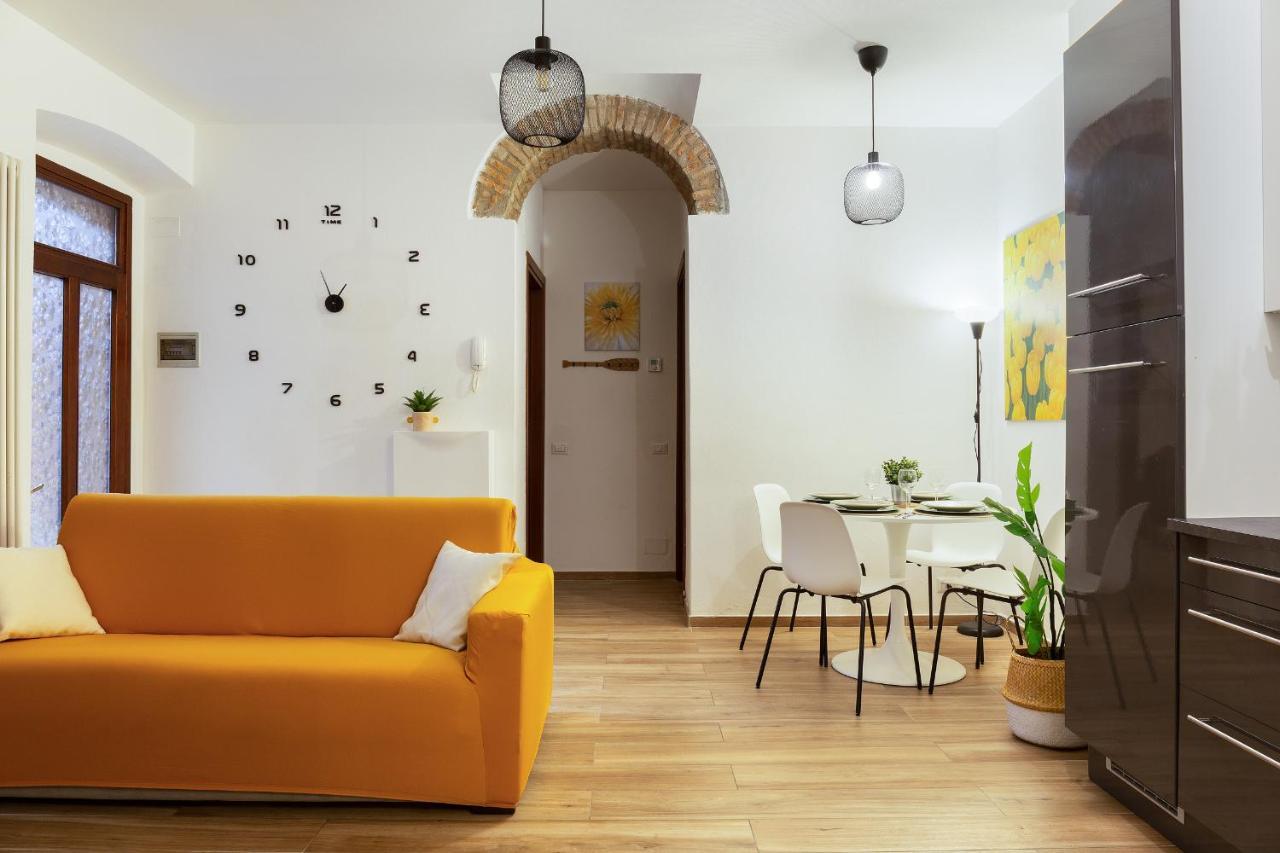 Como Centro Proprio Dietro L'Angolo Exteriér fotografie